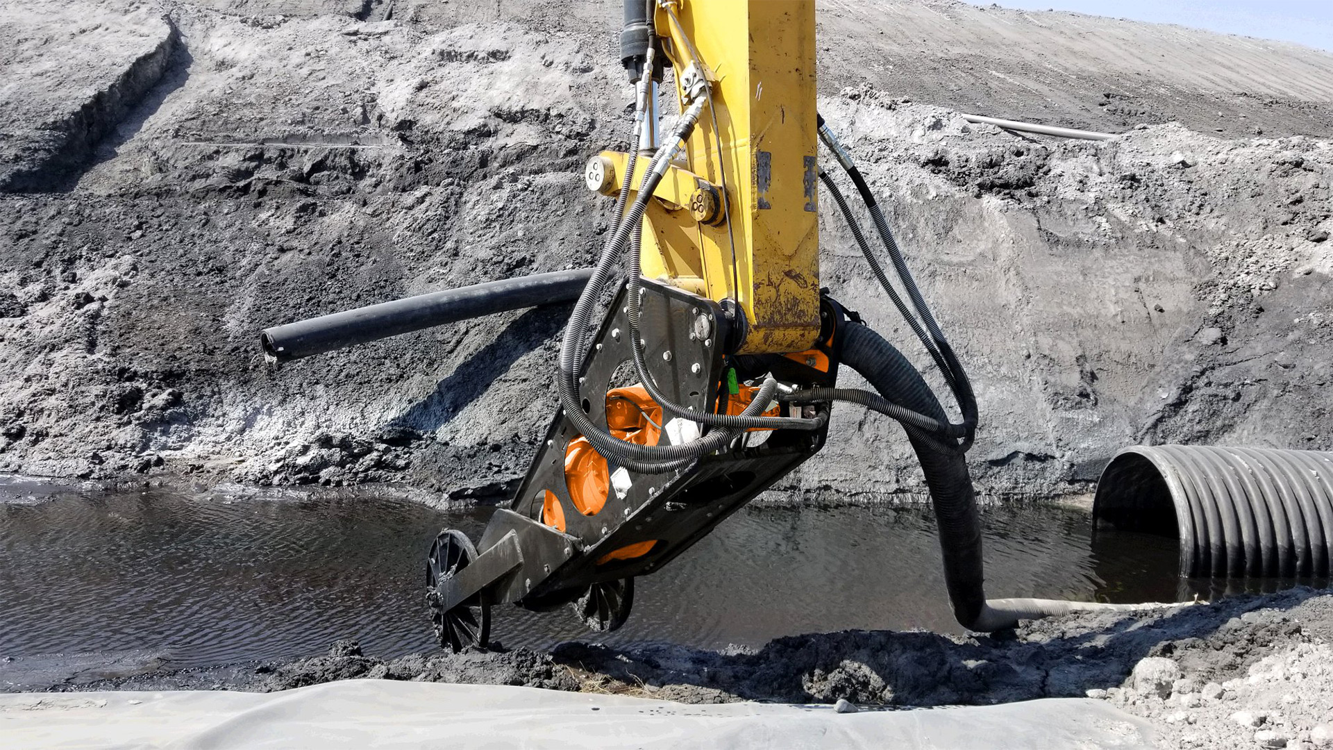 What-is-Hydraulic-Dredging What-is-Hydraulic-Dredging