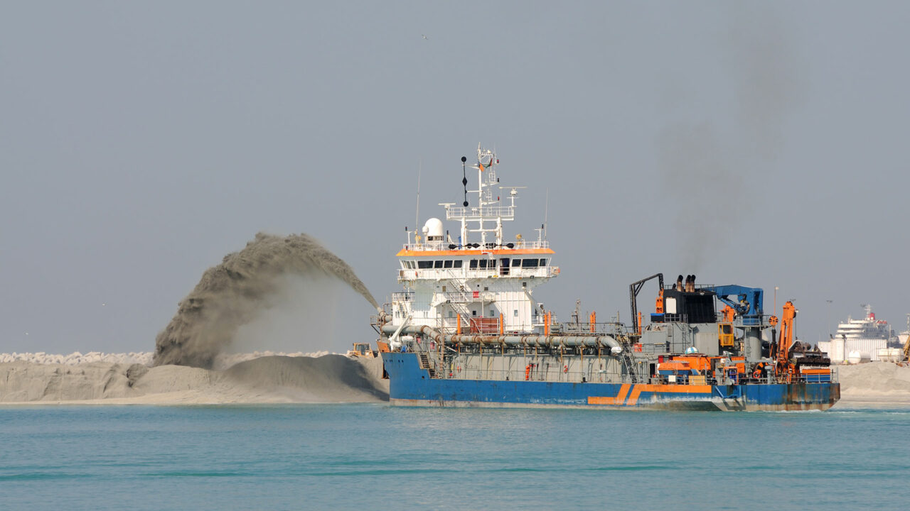Challenges in Dredging Contracting